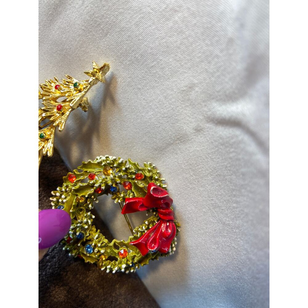 Cheistmas pins (2) - Picture 3 of 5